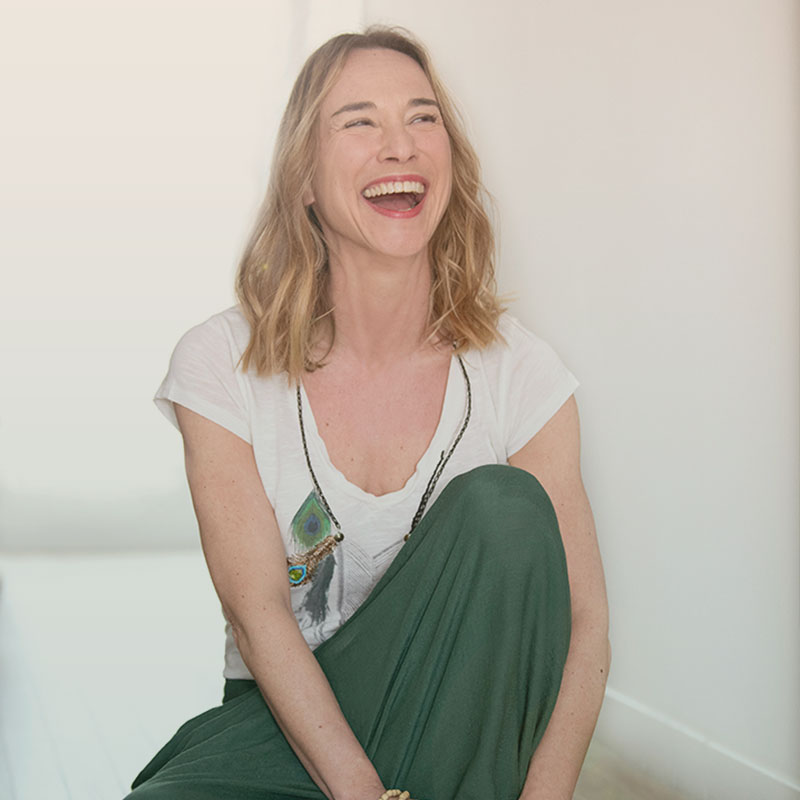 portrait-tiffany-carré Tiffany coach breathwork Paris